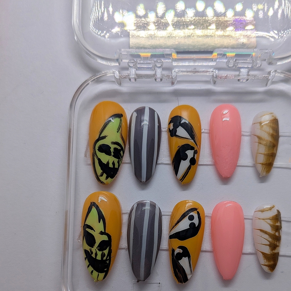 Artistic Press-On Nail Set